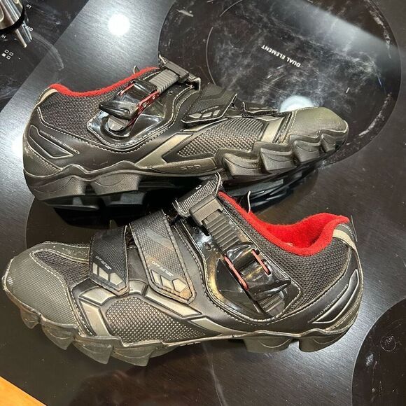 Shimano M088 black red cycling shoe unisex size‎ 41 W8.5-9 or M7-7.5 - Picture 3 of 9